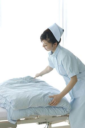 レジンアクセサリー講座で技を磨く